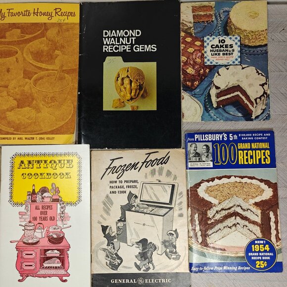 Vintage Cookbook Lot of 12 Baking Cakes Breads Frozen Local Ethnic Recipes - Picture 4 of 5